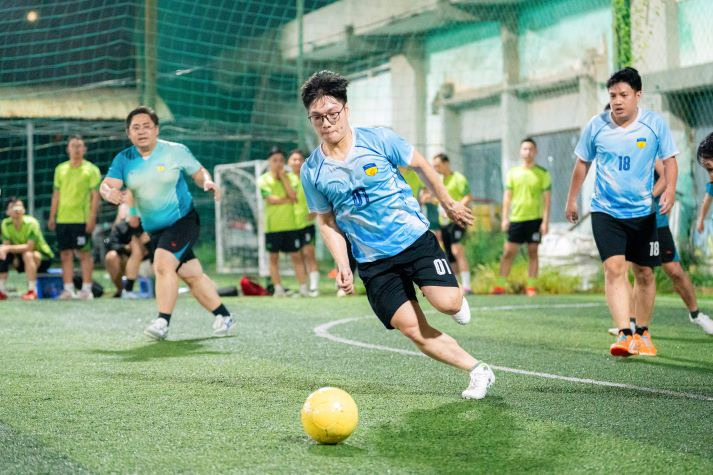 [Hội thao CB-GV-NV 2026] Bóng đá nam nóng ngay lượt trận mở màn 32