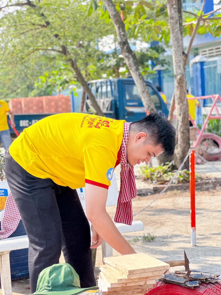 Sinh viên Khoa Luật HUTECH mang yêu thương, sức trẻ giúp đỡ các hoàn cảnh khó khăn tại huyện Nhà Bè 54