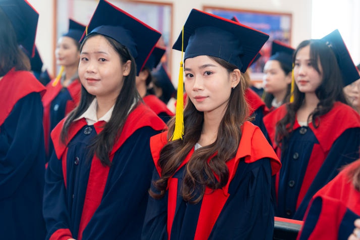 Hoa khôi Sinh viên Thế giới 2019 Nguyễn Thị Thanh Khoa dự định sẽ học tiếp thạc sĩ tại HUTECH 144