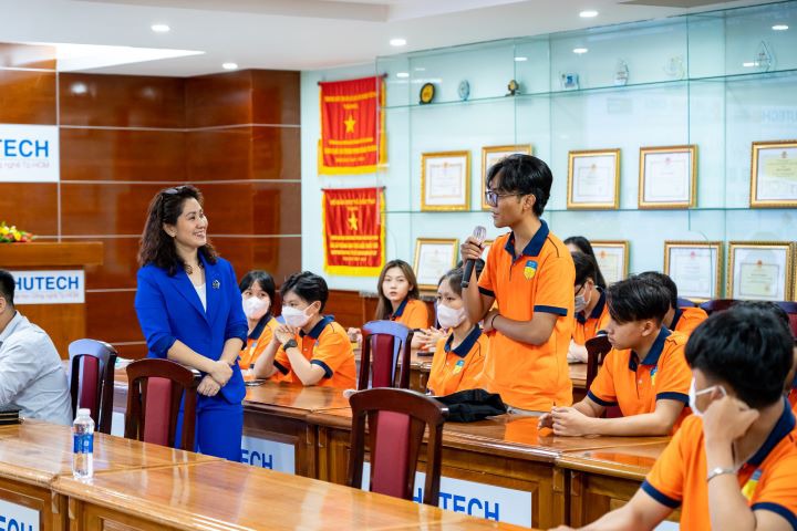 Sinh viên VKIT tìm hiểu nghề Xuất nhập khẩu và Logistics qua hội thảo 59