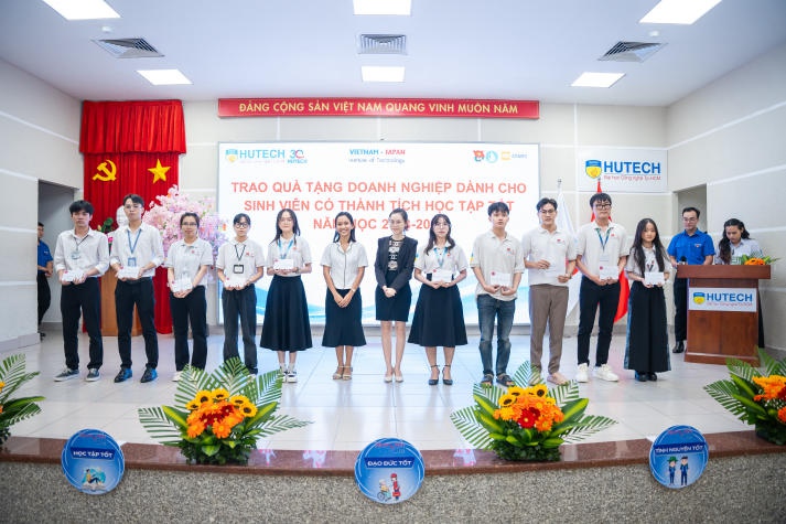 VJIT tổng kết và phát động phong trào sinh viên năm học 2024-2025 97