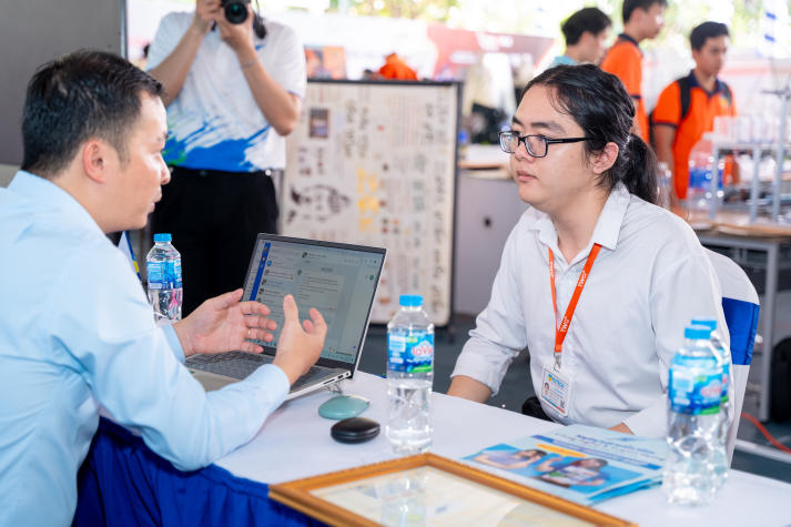 Sinh viên HUTECH hiện thực hóa đam mê kỹ thuật - công nghệ qua loạt dự án và sân chơi 91