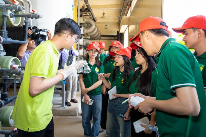 Sinh viên Quản lý tài nguyên và môi trường khám phá giải pháp xử lý chất thải hiện đại tại VWS 51