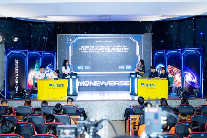 HUTECH students gain financial mastery at 2024 Moneyverse 34