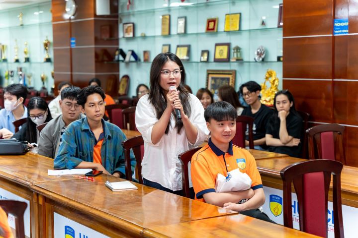 Sinh viên Khoa Truyền thông & Thiết kế HUTECH học kỹ năng tạo dựng ý tưởng từ chuyên gia 56