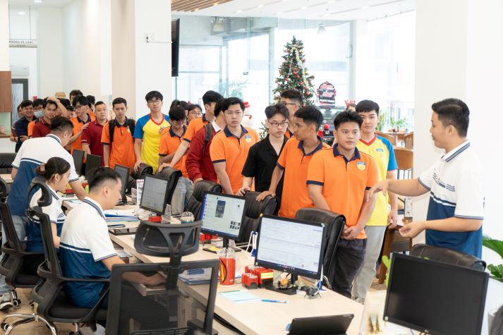 HUTECH tuyển sinh chương trình Cử nhân chuẩn Quốc tế với 10 ngành học hấp dẫn 78
