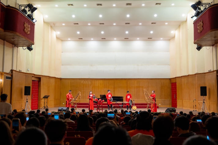 Sinh viên ngành Truyền thông đa phương tiện trải nghiệm không gian âm nhạc cổ điển tại Nhạc Viện TP.HCM 16