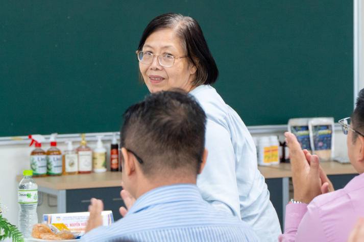 Biến phụ phẩm nông nghiệp thành sản phẩm hữu ích, đồ án sinh viên ngành Công nghệ sinh học gây ấn tượng mạnh 30