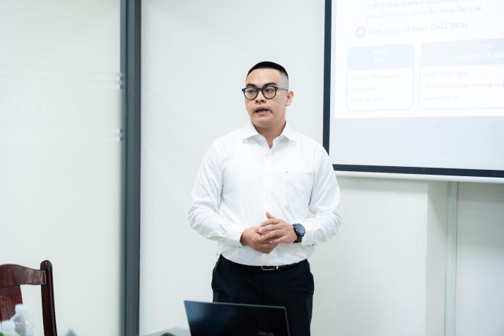 Bức tranh nghiên cứu thực tiễn về quản trị, dịch vụ và thị trường qua buổi bảo vệ luận văn/đề án Thạc sĩ Quản trị kinh doanh 64