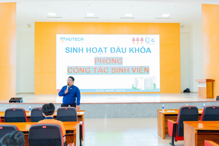 Tân sinh viên HUTECH rộn ràng khai mạc Sinh hoạt Công dân đầu khoá năm học 2024 - 2025 63