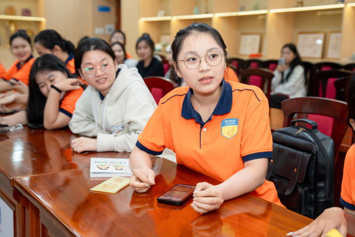 Sinh viên HUTECH củng cố nền tảng chuyên môn về làn da trong ngành Công nghệ thẩm mỹ 39