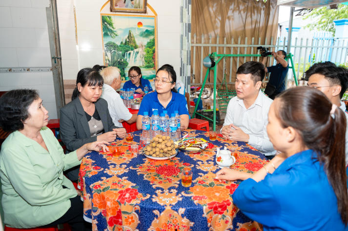 Chiến sĩ Mùa hè xanh HUTECH vun đắp lòng biết ơn, gìn giữ truyền thống dân tộc hướng về Ngày Thương binh - Liệt sĩ 20