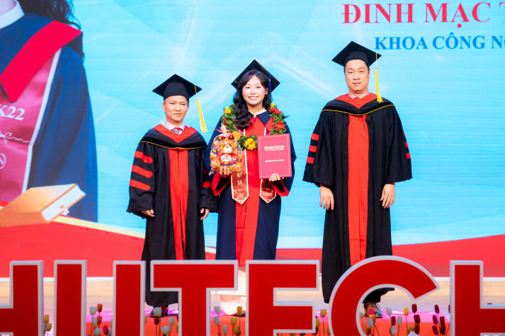 549 tân khoa HUTECH khép lại giảng đường bằng những câu chuyện rất riêng 134