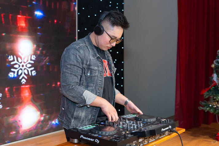 Đón Giáng sinh rộn ràng với K-XMAS của sinh viên Khoa Hàn Quốc học 74