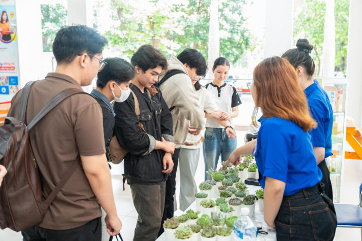 Sinh viên HUTECH lan tỏa lối sống xanh, hưởng ứng Ngày Môi trường Thế giới 5/6 41