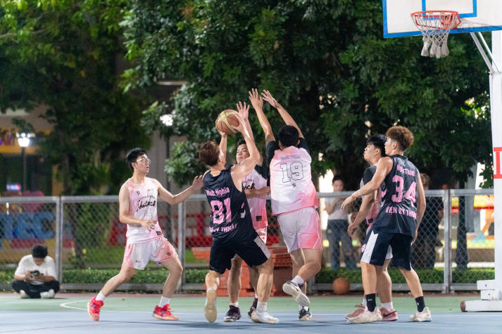 [HUTECH Games 2026] Ngôi vương Bóng rổ nam chính thức lộ diện sau trận Chung kết kịch tính 36