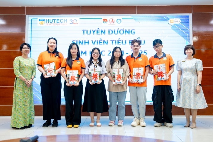 Hội nghị tổng kết Khoa Nhật Bản học: Ghi nhận nỗ lực sinh viên và phát động phong trào năm học mới 110