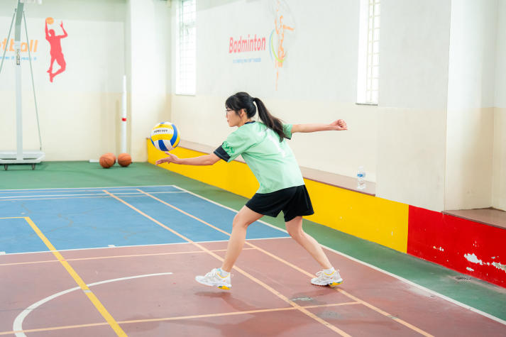 [Hội thao CB-GV-NV HUTECH 2025]: TT.TVTS-TT.TrT-TT.Mar-PTTH, P.ĐT-P.KT-TT.DHS bảo vệ thành công ngôi vương Bóng chuyền nam, nữ 110