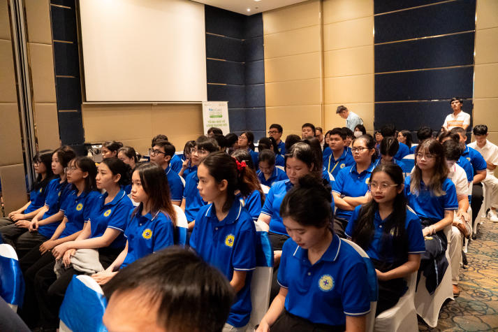 Giáo dục nhân văn trong Thú y: Khoa Thú y HUTECH tiên phong kết nối tri thức vì phúc lợi động vật 13