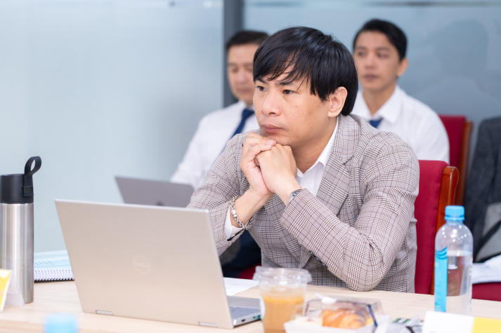 Nhiều đề tài thể hiện xu hướng tiếp thị hiện đại tại buổi bảo vệ luận văn/đề án Thạc sĩ ngành Marketing 22