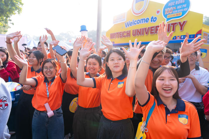 [Video] HUTECH mang đến nhiều thông tin giá trị tại Ngày hội tư vấn tuyển sinh - hướng nghiệp 2026 16