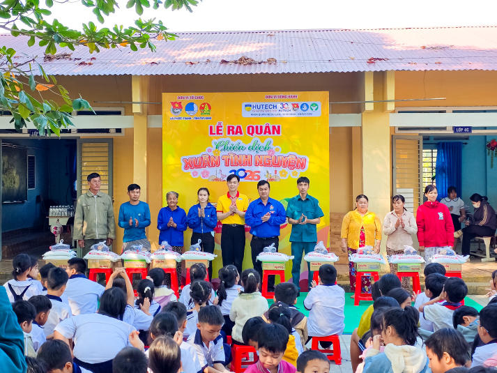 Tuổi trẻ Khoa Quản trị Du lịch - Nhà hàng - Khách sạn mang xuân đến vùng đất nghĩa tình 58