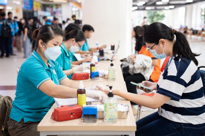 Sinh viên HUTECH trao giọt hồng, lan tỏa yêu thương trong ngày hội hiến máu tình nguyện 26