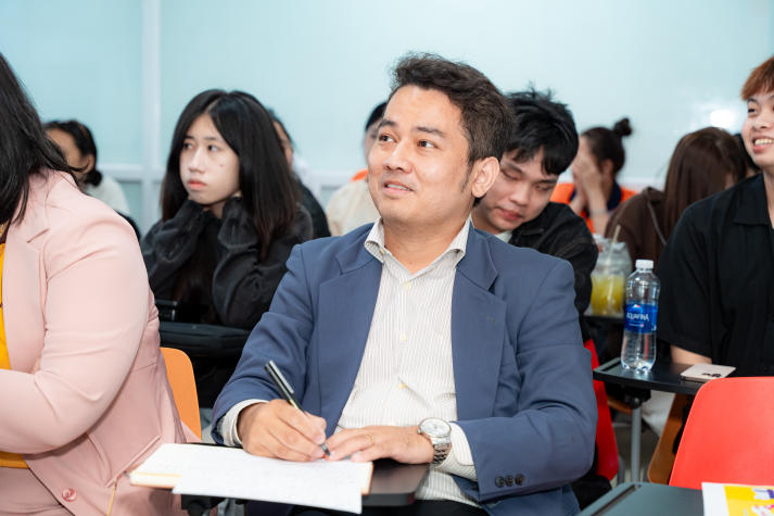 Pitching trước doanh nghiệp, sinh viên Quan hệ công chúng thử sức với bài toán truyền thông thực tế 71