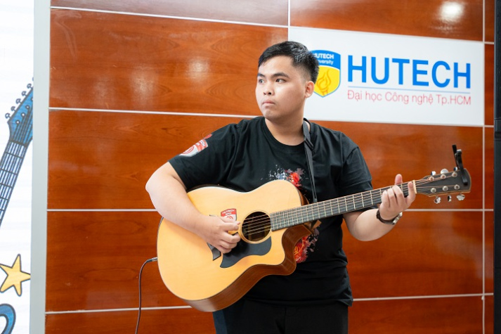 CLB Guitar HUTECH chào đón thành viên mới Khóa 2025 29