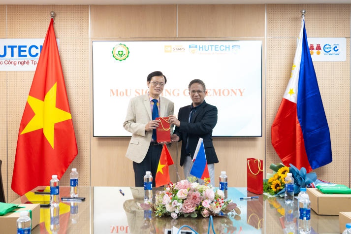 Khoa Điều dưỡng và Xét nghiệm ký kết MOU với Trinity University of Asia (TUA) (Philippines) 125