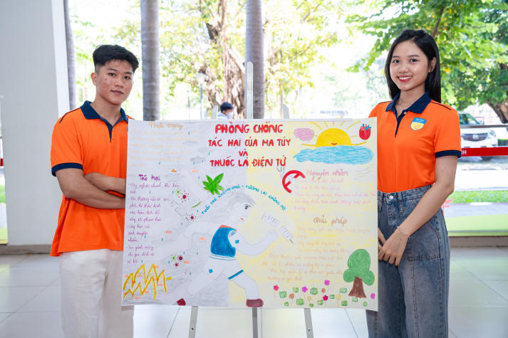 Sinh viên HUTECH lan tỏa thông điệp sống khỏe, nói không với ma túy và thuốc lá điện tử 79