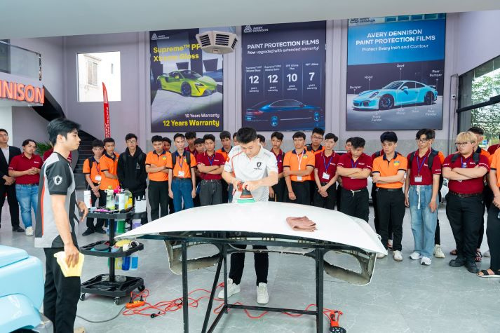Chọn chương trình Cử nhân Chuẩn quốc tế HUTECH, sẵn sàng vươn xa trong môi trường toàn cầu 99