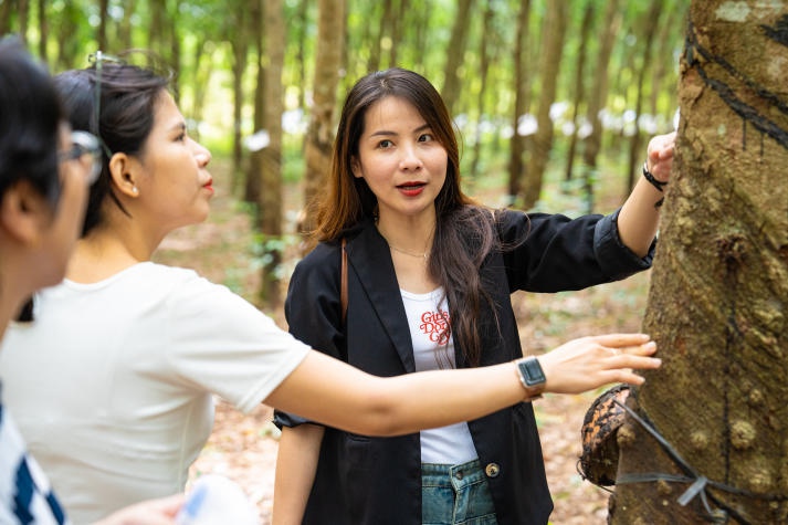 Japanese Studies and Hosei University students explore Vietnamese rural culture 30