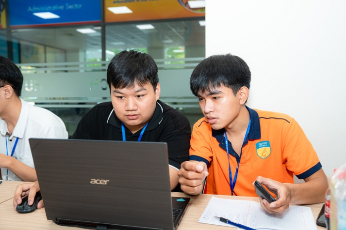 Thông tin tuyển sinh Đại học chính quy năm 2025 của HUTECH 1944