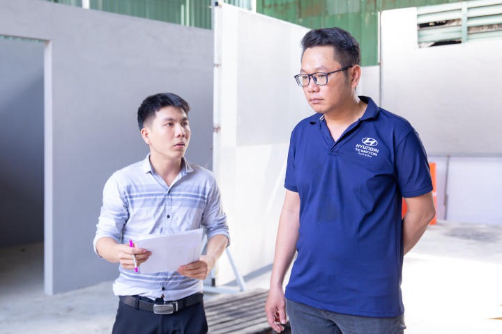 Sinh viên ngành Công nghệ kỹ thuật ô tô trải nghiệm môi trường làm việc thực tế tại Công ty Truck & Bus Hyundai Trường Chinh 10