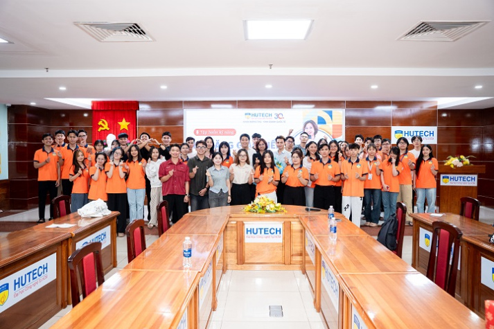 Sinh viên Khoa Marketing - Kinh doanh quốc tế tự tin hơn qua hoạt động trải nghiệm 51