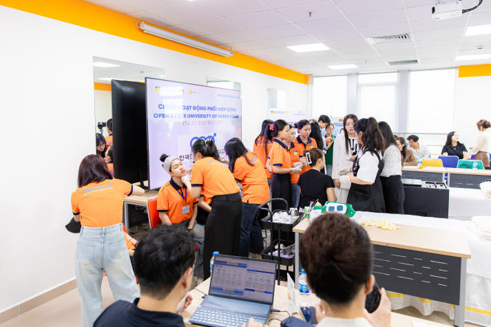 [Video] Sinh viên Viện Khoa học Ứng dụng khám phá bí mật chuẩn K-Beauty cùng chuyên gia Hàn Quốc 208