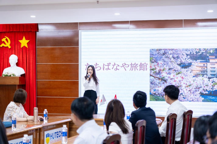 Students of the Faculty of Japanese Studies shared their internship experiences in Japan 44