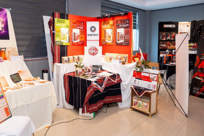 Sáng tạo không giới hạn với 58 đồ án tốt nghiệp ấn tượng của sinh viên ngành Thiết kế đồ họa 45