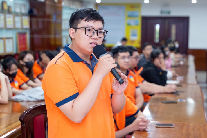 Sinh viên Khoa Quản trị kinh doanh HUTECH mở rộng hiểu biết về công việc và cuộc sống cùng chuyên gia 132
