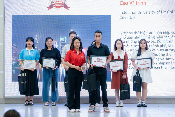 Sinh viên Khoa Tiếng Anh sôi nổi tham dự “Ambition: Future Ready, Career Ready” 111