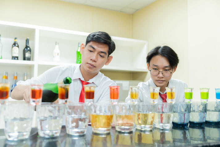 [Hướng nghiệp 2026] Quản trị nhà hàng và dịch vụ ăn uống tiếp tục “lên ngôi” khi du lịch & ẩm thực phát triển mạnh 28