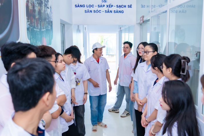 HUTECH Startup Tour 2025: Sinh viên HUTECH trải nghiệm thực tế khởi nghiệp tại Bến Tre 68