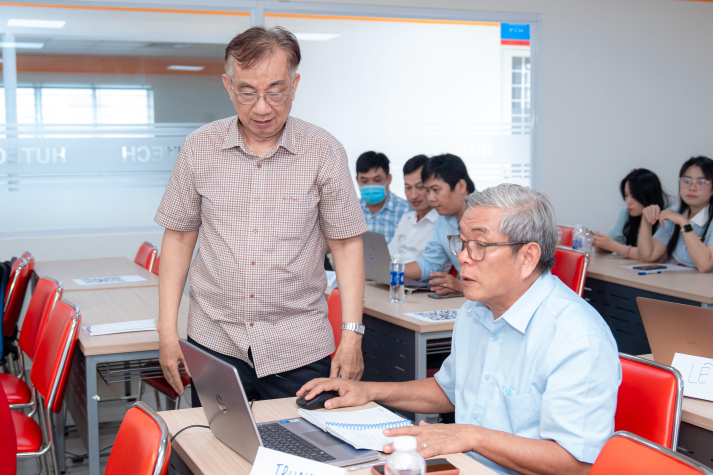 Giảng viên khối Khoa học sức khỏe làm chủ AI trong giảng dạy và đánh giá 71