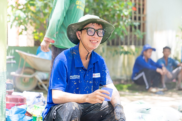 [Mùa hè xanh HUTECH 2023] Mặt trận Đồng Tháp hoàn thành công trình bê tông hóa đường nông thôn đầu tiên 48