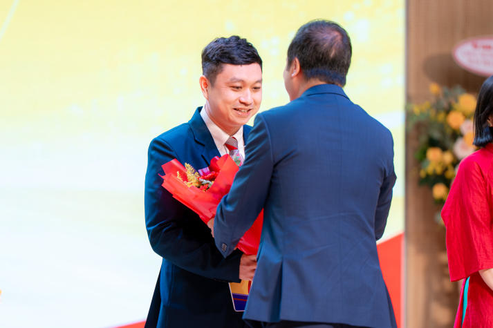 [Video] HUTECH long trọng công bố xếp hạng QS Ranking trong dịp Tri ân Nhà giáo 20/11 91