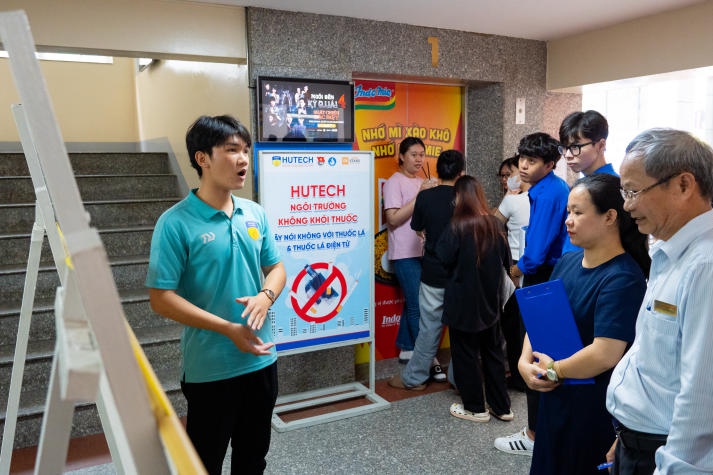 Ấn tượng buổi triển lãm Cuộc thi làm báo tường “Phòng, chống tác hại của thuốc lá điện tử” 218