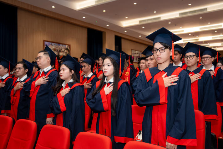 [HUTECH 31 năm] Viết tiếp hành trình đẹp bằng yêu thương và bản lĩnh 79