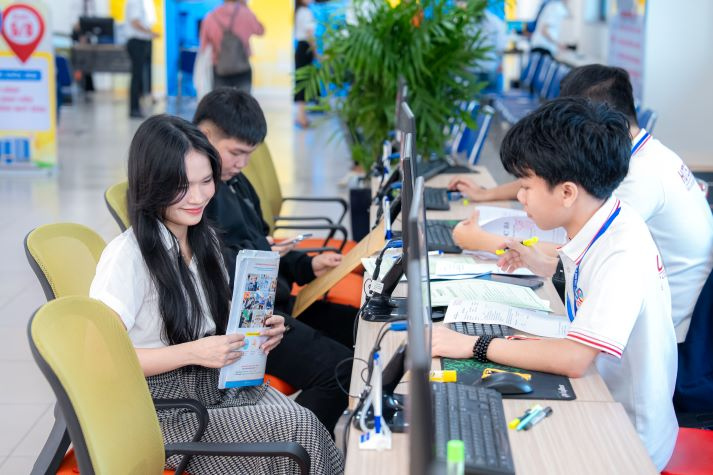 [Video] Top 5 lưu ý cho tân sinh viên HUTECH khóa 2026 khi nhập học 95