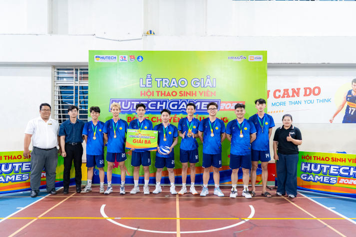 [HUTECH Games 2026] Viện Kỹ thuật lội ngược dòng ngoạn mục, giành ngôi vương Bóng chuyền nam 112